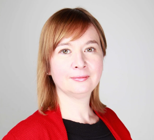 Portrait of Linda Freyberg